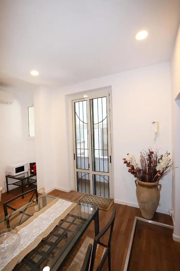 Unique Luxury Apartment And Rooms 罗马